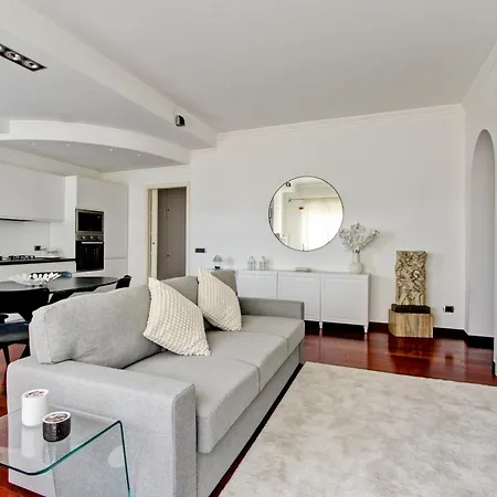 Apartment Cherry In