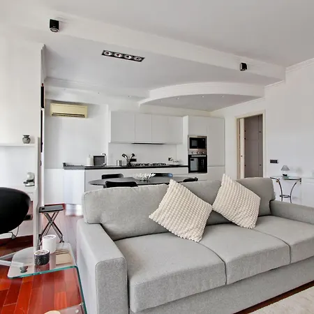 Apartment Cherry In *